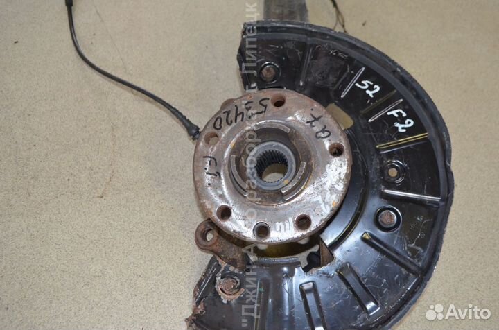 Поворотный кулак передний левый Touareg Audi Q7