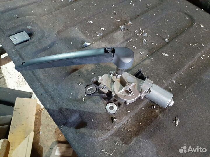 Мотор заднего дворника vag golf 6