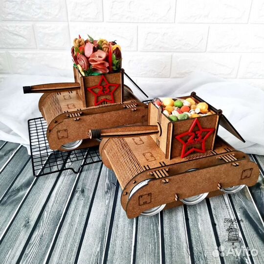 Подарочная коробка, бокс Танк, бокс Самолёт