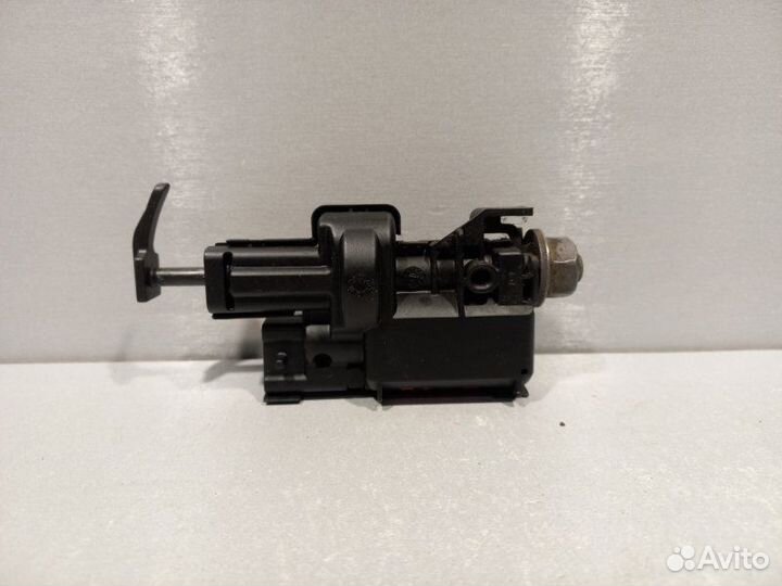 Активатор лючка бензобака Nissan Pathfinder