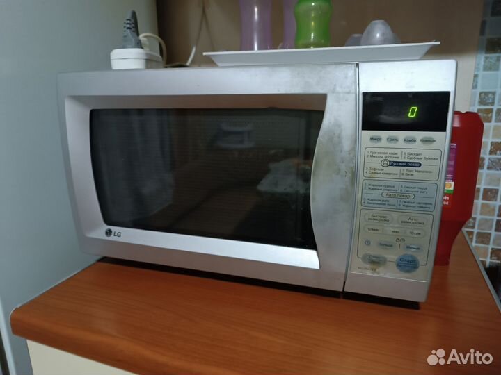 Микроволновая печь с рецептами и грилем