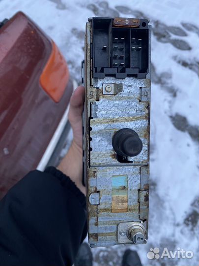 Оригинальная магнитола Audi 90 b3