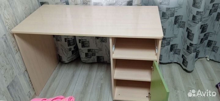 Детская кровать со столом