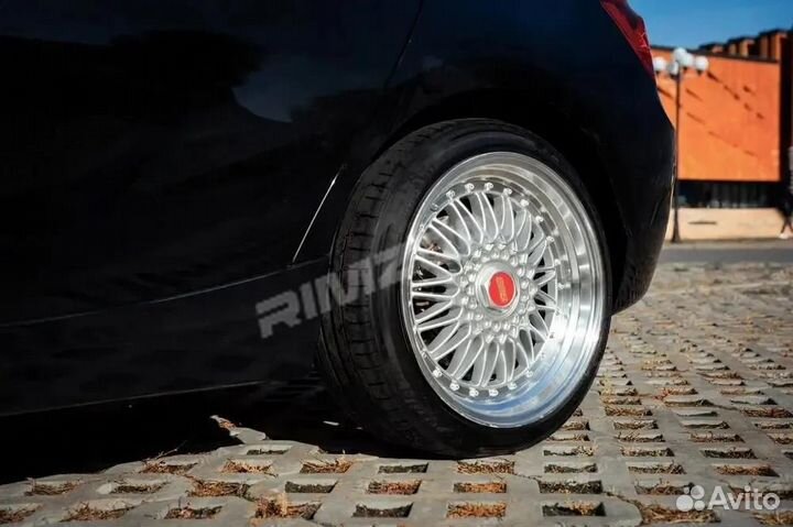 Литой диск BBS R18 5x105