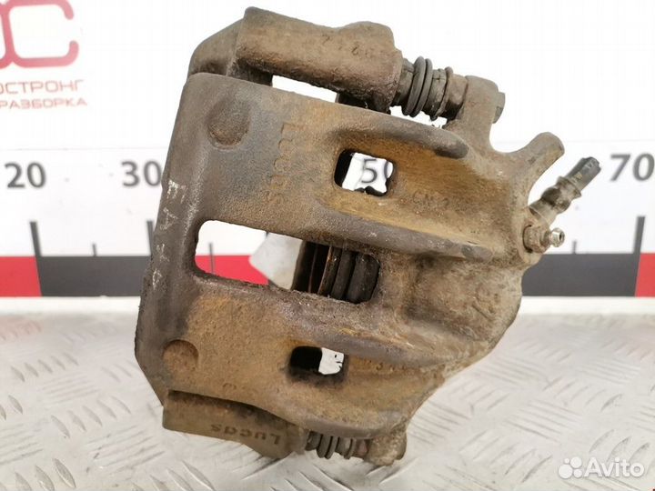 Суппорт передний правый Peugeot 607 2002 4401C3