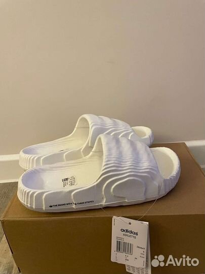 Тапочки adidas adilette 22