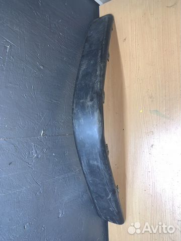 Молдинг переднего бампера левый 100 C4 1991-1994