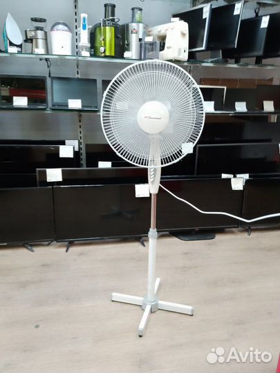 Вентилятор напольный Binatone SF1604