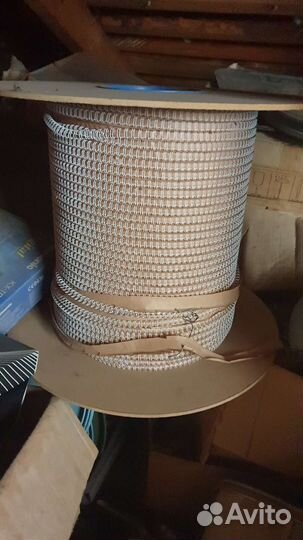 Бабина с пружиной для календарей