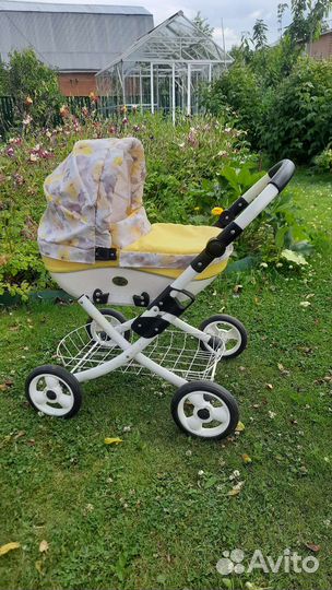 Коляска для кукол