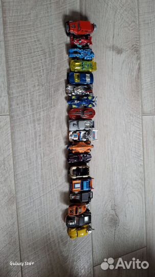 Продажа машин Hotwheels