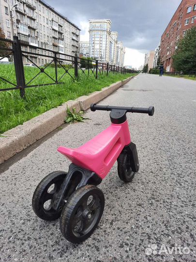 Беговел Funny Wheels для малышей трёхколёсный