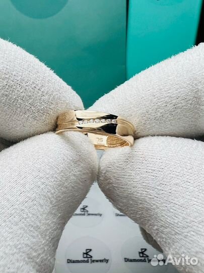 Золотое кольцо с бриллиантами