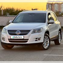 Volkswagen Tiguan 2.0 AT, 2010, 201 000 км, с пробегом, цена 1 200 000 руб.