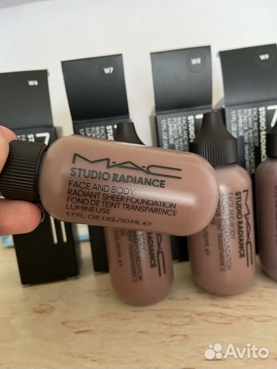 Mac studio radiance face and body тональный