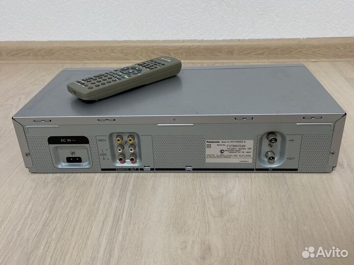 Видеомагнитофон panasonic NV-hv60ee-S