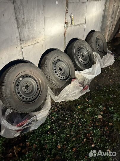 Pirelli Ice Zero 215/65 R16 102T