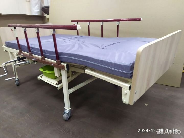 Кровать медицинская