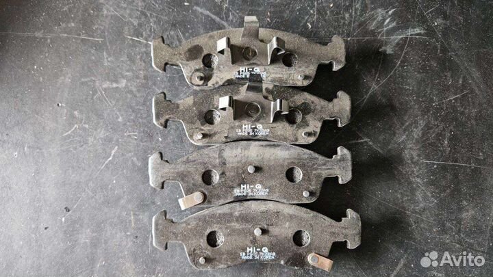 Колодки тормозные дисковые (передние) HI-Q SP1673