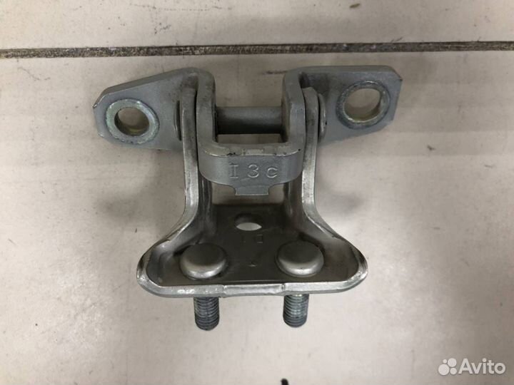 Петля двери задней левой верхняя Mitsubishi Lancer