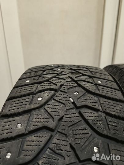 Bridgestone Blizzak Spike-02 185/60 R15 88T