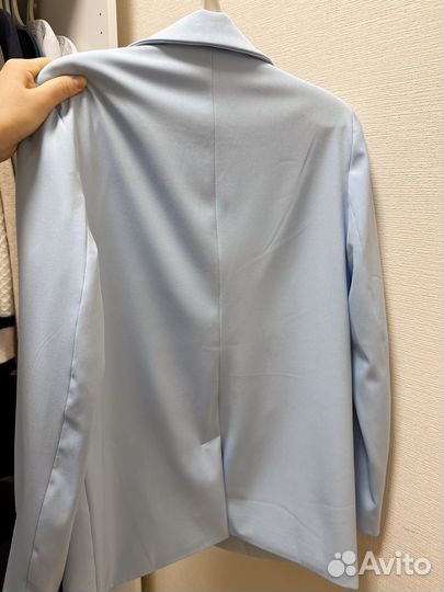 Пиджак женский голубой 42