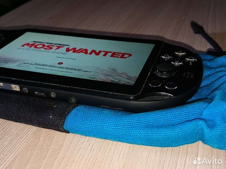 Sony PS Vita Slim PCH-2016 WiFi Black Rus - Б/У