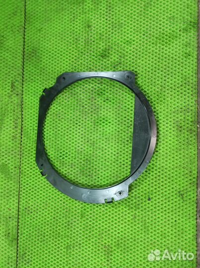 Диффузор вентилятора Skoda Rapid