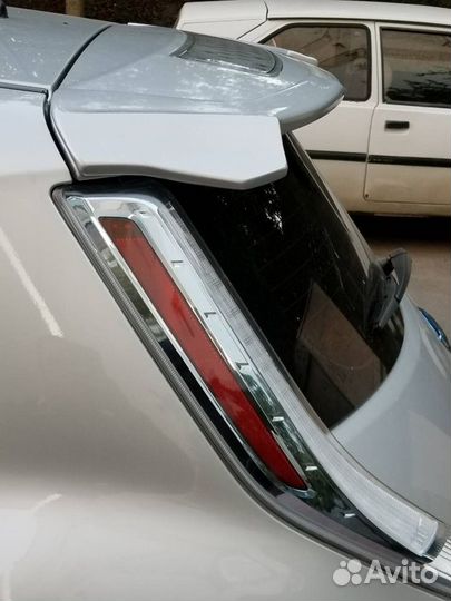 Накладки (уши) на спойлер 