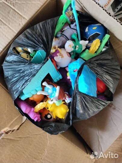 Игрушки из макдоналдса и бургер кинг