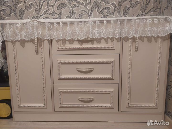 Гладильный стол