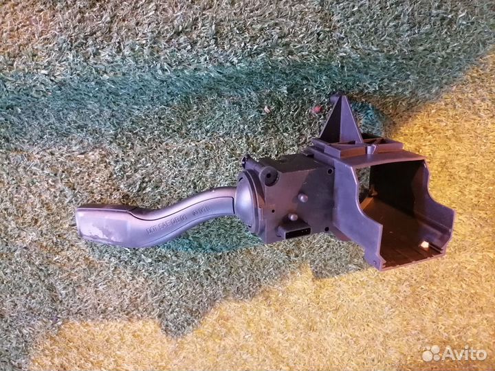 Переключатель подрулевой (света-поворотников) 4E09