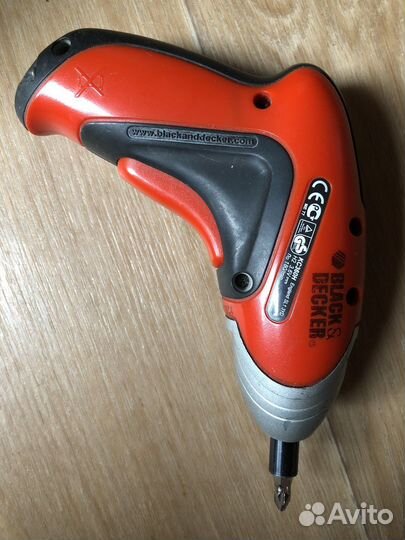Аккумуляторная отвертка black & decker