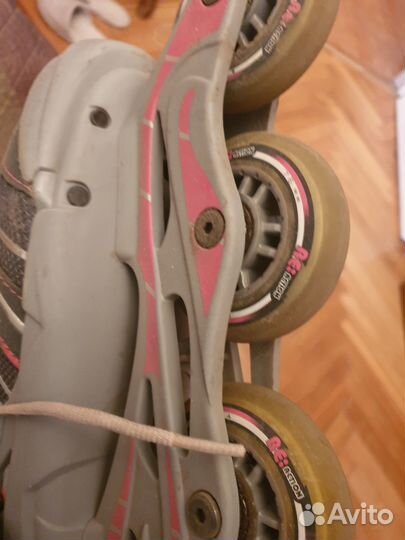 Роликовые коньки