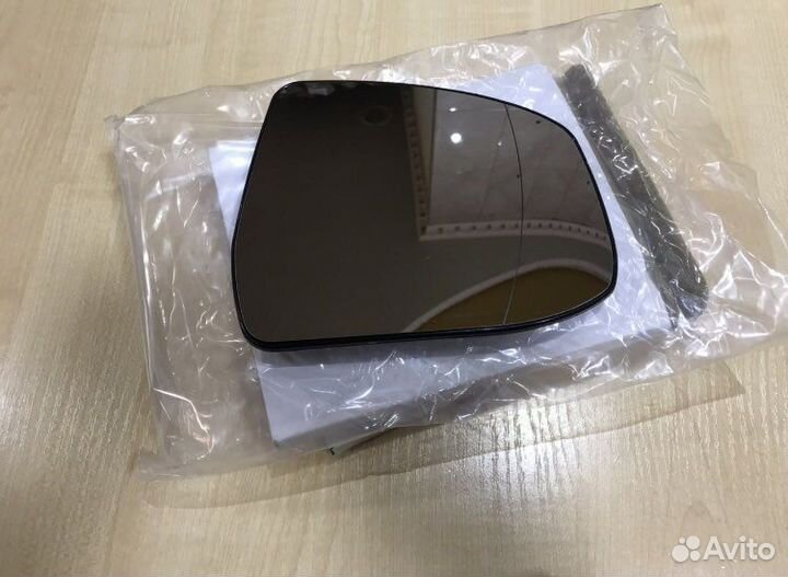 Полотно зеркала Ford Focus 2+ 08-11г