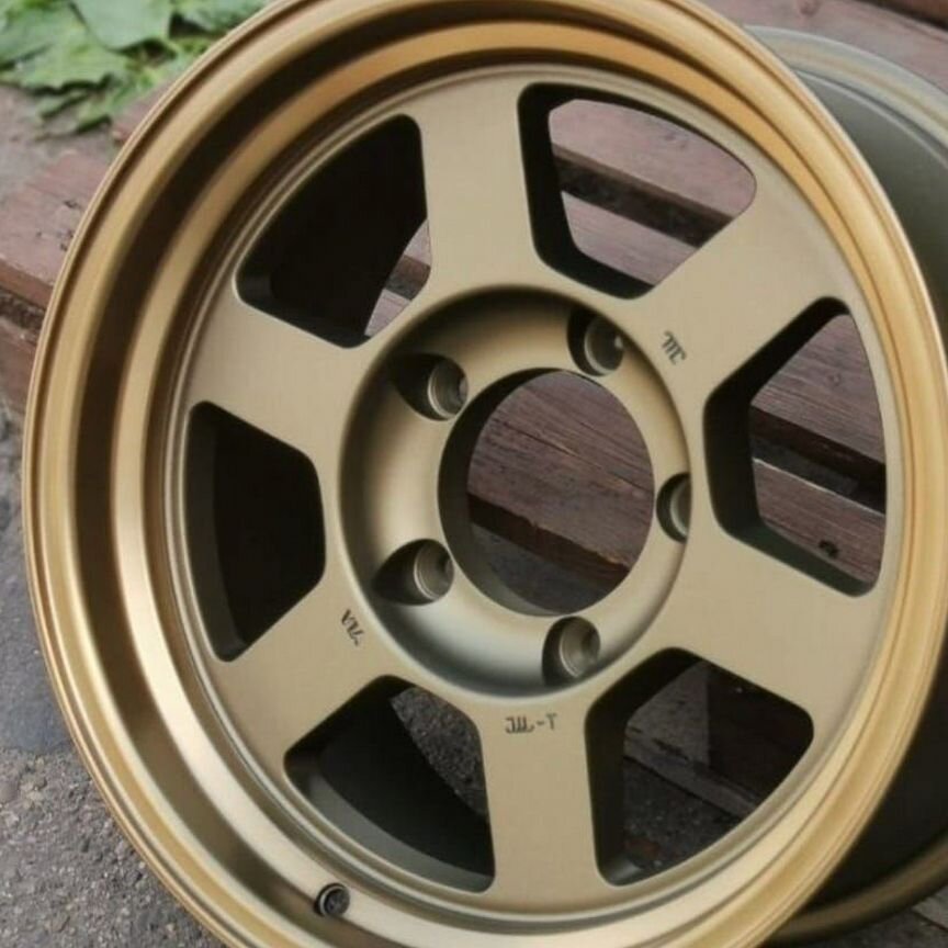 Литые диски RAYS Volk Racing TE37 8×R16 6×139.7