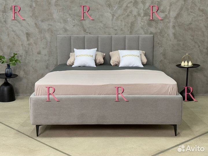 Кровать двуспальная мягкая