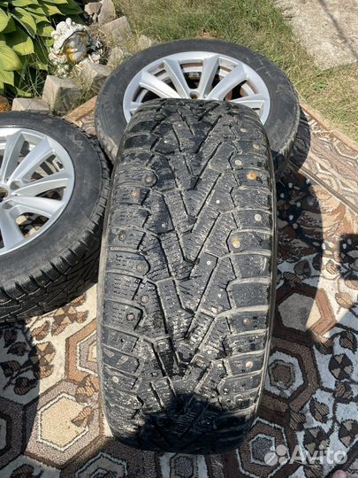 Оригинальные диски BMW R17 с резиной Pirelli