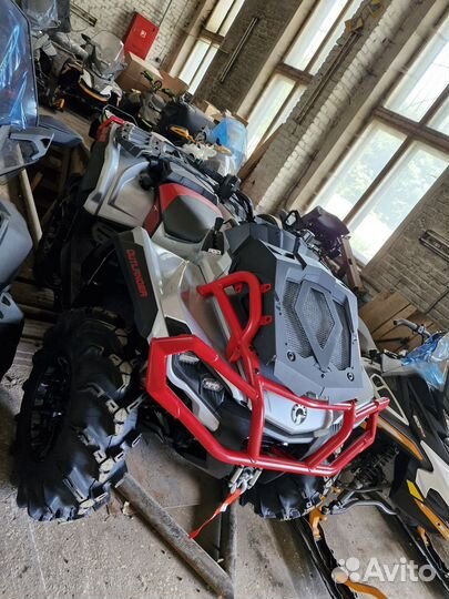 BRP Outlander 1000R XMR