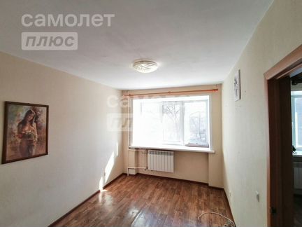 2-к. квартира, 40 м², 2/4 эт.