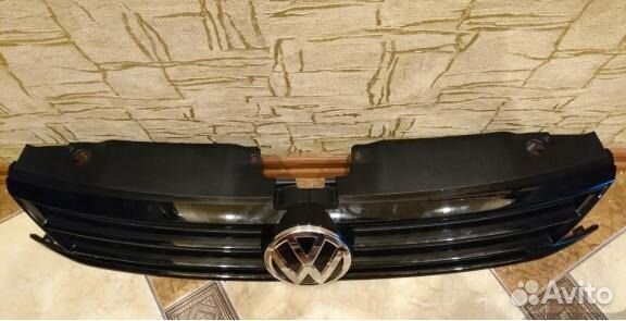 Решетка радиатора Фольцавген Джетта 6 Jetta 6 14