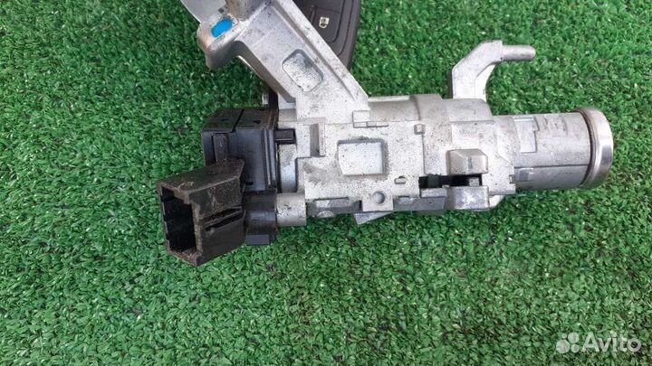 Замок зажигания Chevrolet Orlando