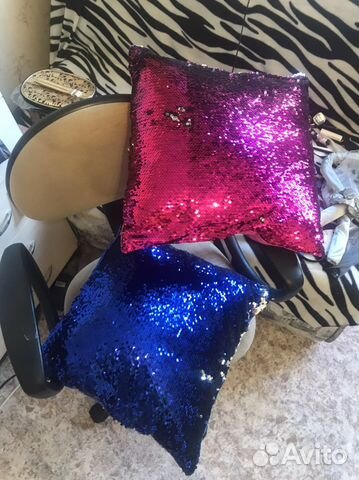 Подушки блестящие декоративные
