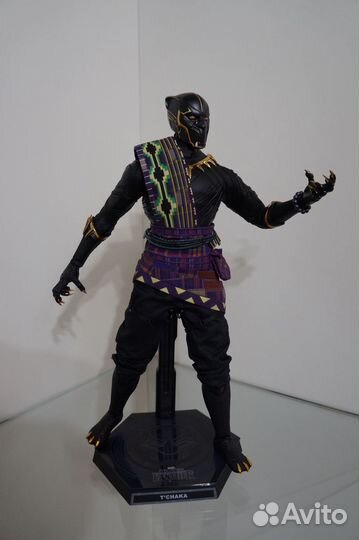 Hot Toys MMS487 T’chaka Black Panther Marvel