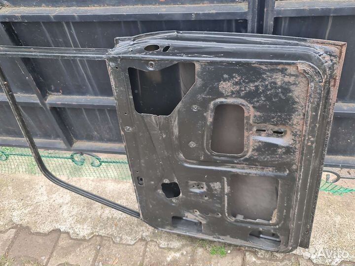 Передняя правая дверь москвич 408