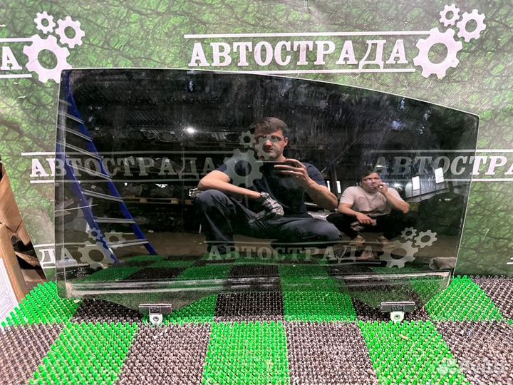 Стекло двери заднее левое Lexus Es 7 2018-2023