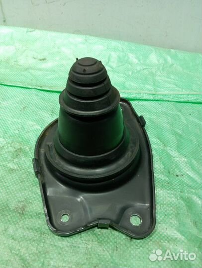 Опора пружины верхняя задняя правая Lexus Rx350