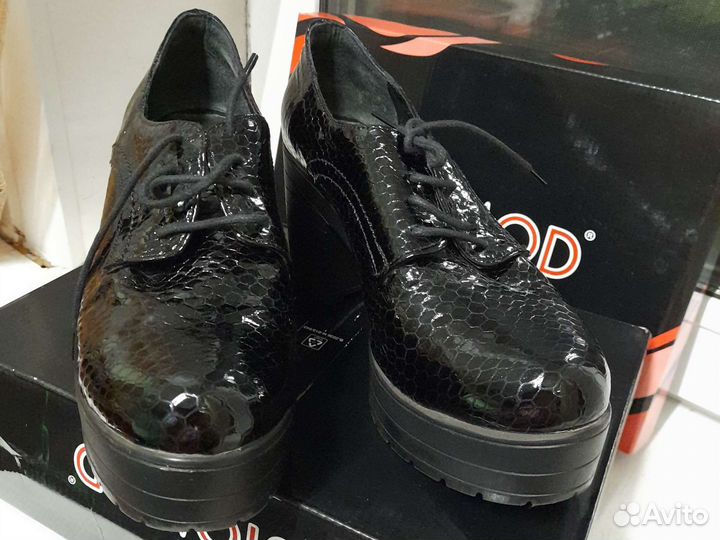 Туфли женские 38 размер, фирменные свиная кожа