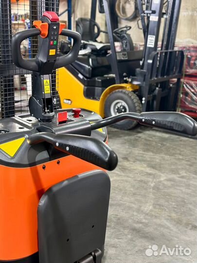 Штабелер самоходный 1,5 тонны 3,6м PSE15C3600