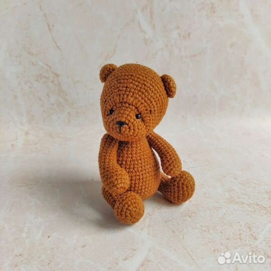 Мишка. Игрушка вязаная 10 см